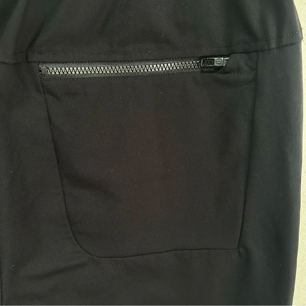 Lululemon ~ Men’s ABC Warpstreme Joggers in size Small